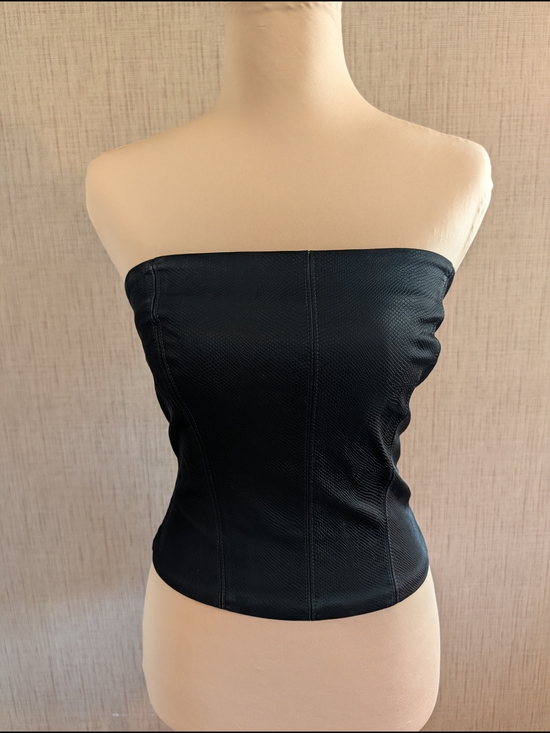 KIRIOUS LOS ANGELES Tops - Strapless Black Textured Faux-Leather Camisole